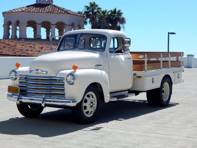 1947 Chevrolet 3800 1-Ton Stake Bed Truck 2nd Series - Frame Off Restored - photo 10