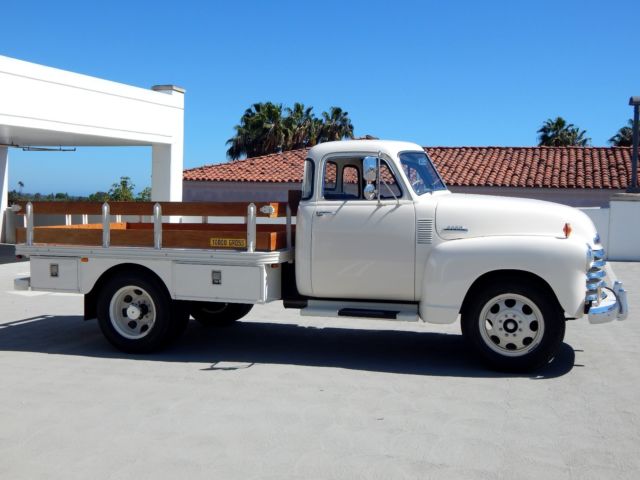 1947 Chevrolet 3800 1-Ton Stake Bed Truck 2nd Series - Frame Off Restored - photo 11