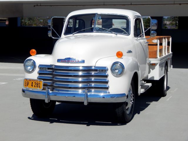 1947 Chevrolet 3800 1-Ton Stake Bed Truck 2nd Series - Frame Off Restored - photo 12