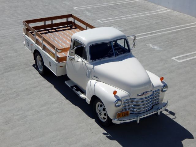 1947 Chevrolet 3800 1-Ton Stake Bed Truck 2nd Series - Frame Off Restored - photo 5