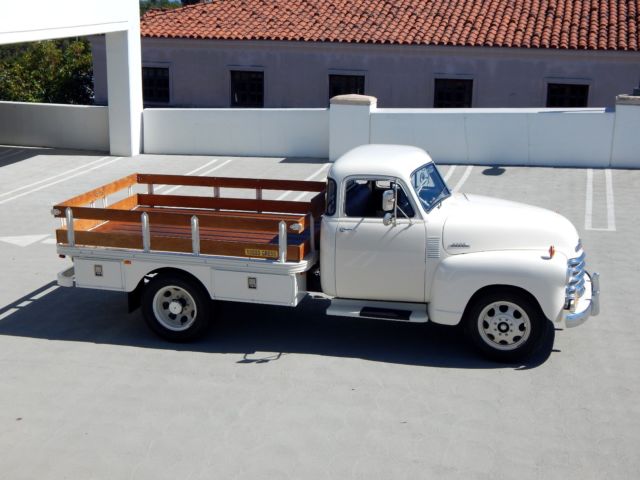 1947 Chevrolet 3800 1-Ton Stake Bed Truck 2nd Series - Frame Off Restored - photo 6
