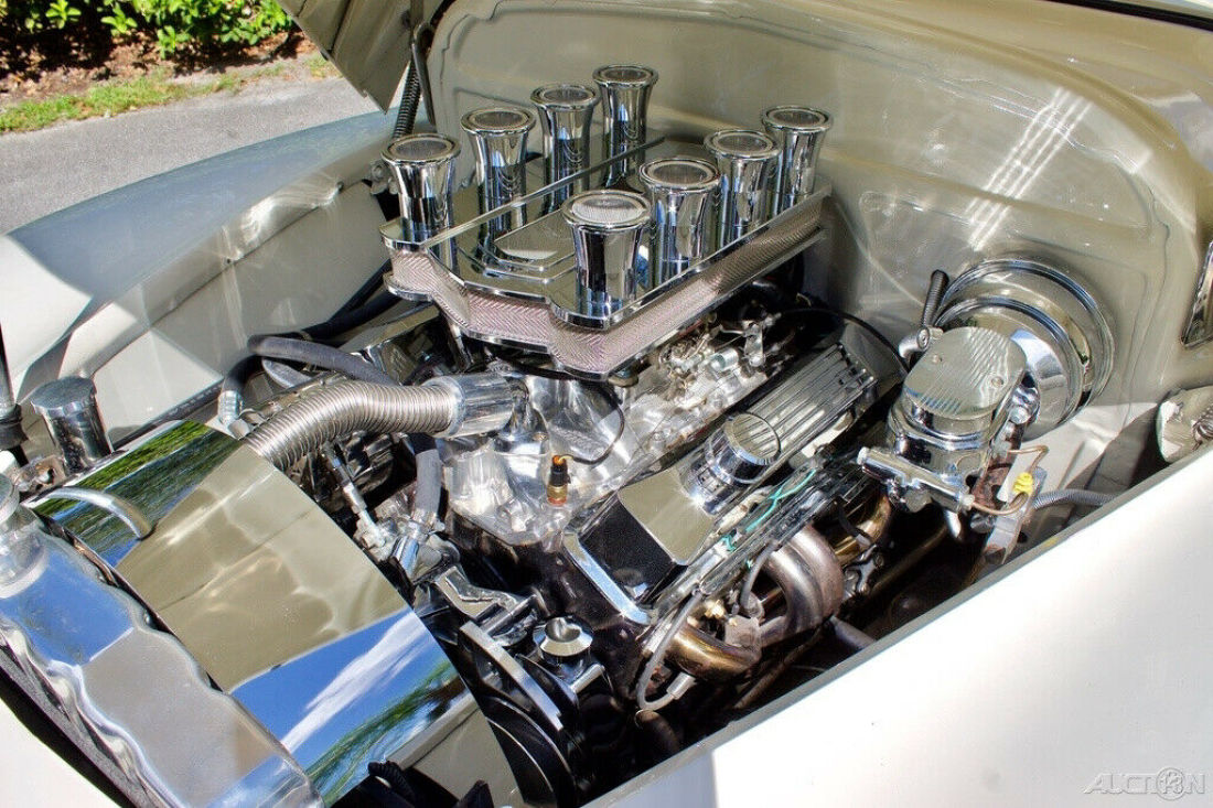 1947 Chevrolet Fleetline Aero-Sedan Fleetline Aero-Sedan Resto-Mod / EFI 350 V8 - photo 10