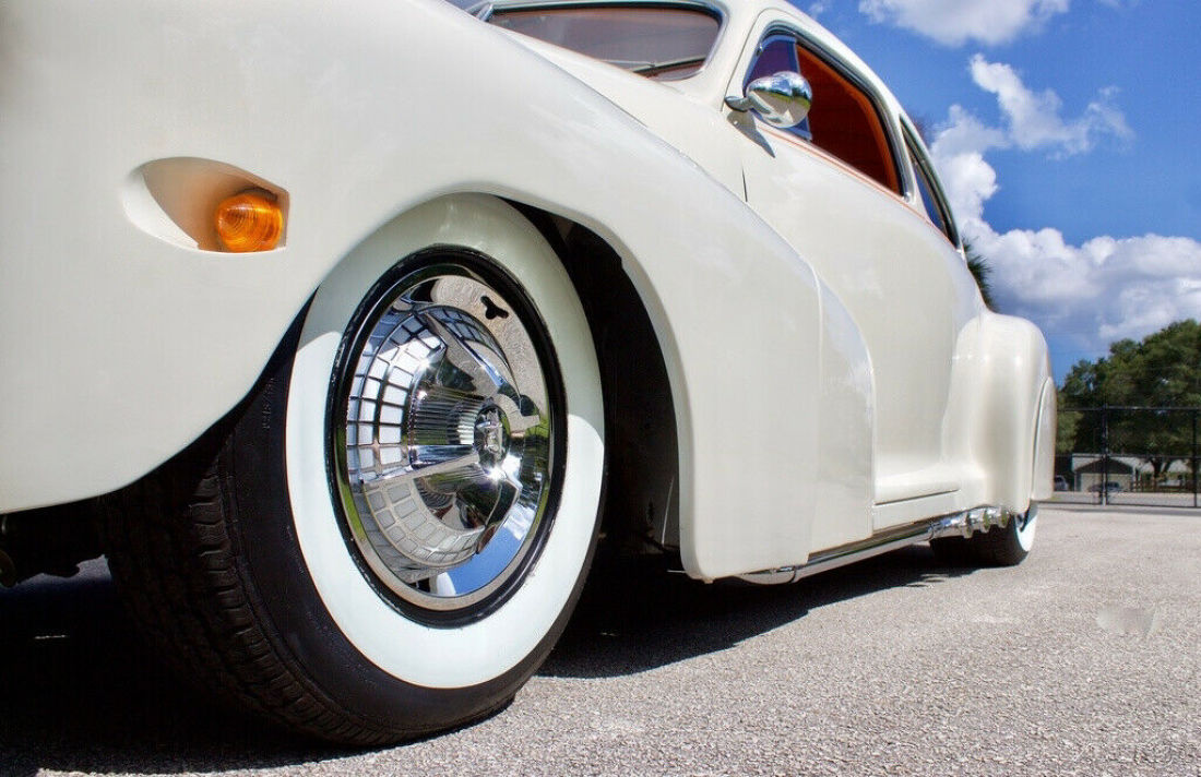 1947 Chevrolet Fleetline Aero-Sedan Fleetline Aero-Sedan Resto-Mod / EFI 350 V8 - photo 7