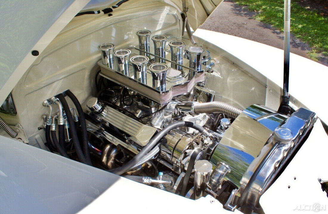 1947 Chevrolet Fleetline Aero-Sedan Fleetline Aero-Sedan Resto-Mod / EFI 350 V8 - photo 9