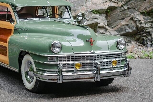 1947 Chrysler Town & Country - photo 2