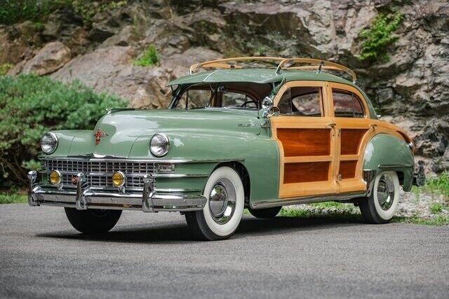 1947 Chrysler Town & Country - photo 4