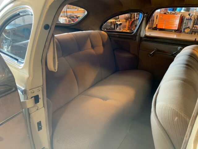 1947 DeSoto - photo 4
