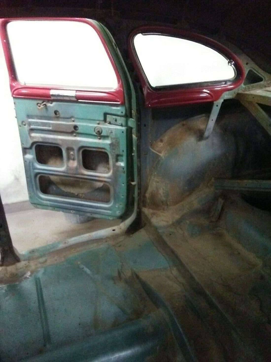1947 DeSoto rat rod S-11 sedan - photo 12
