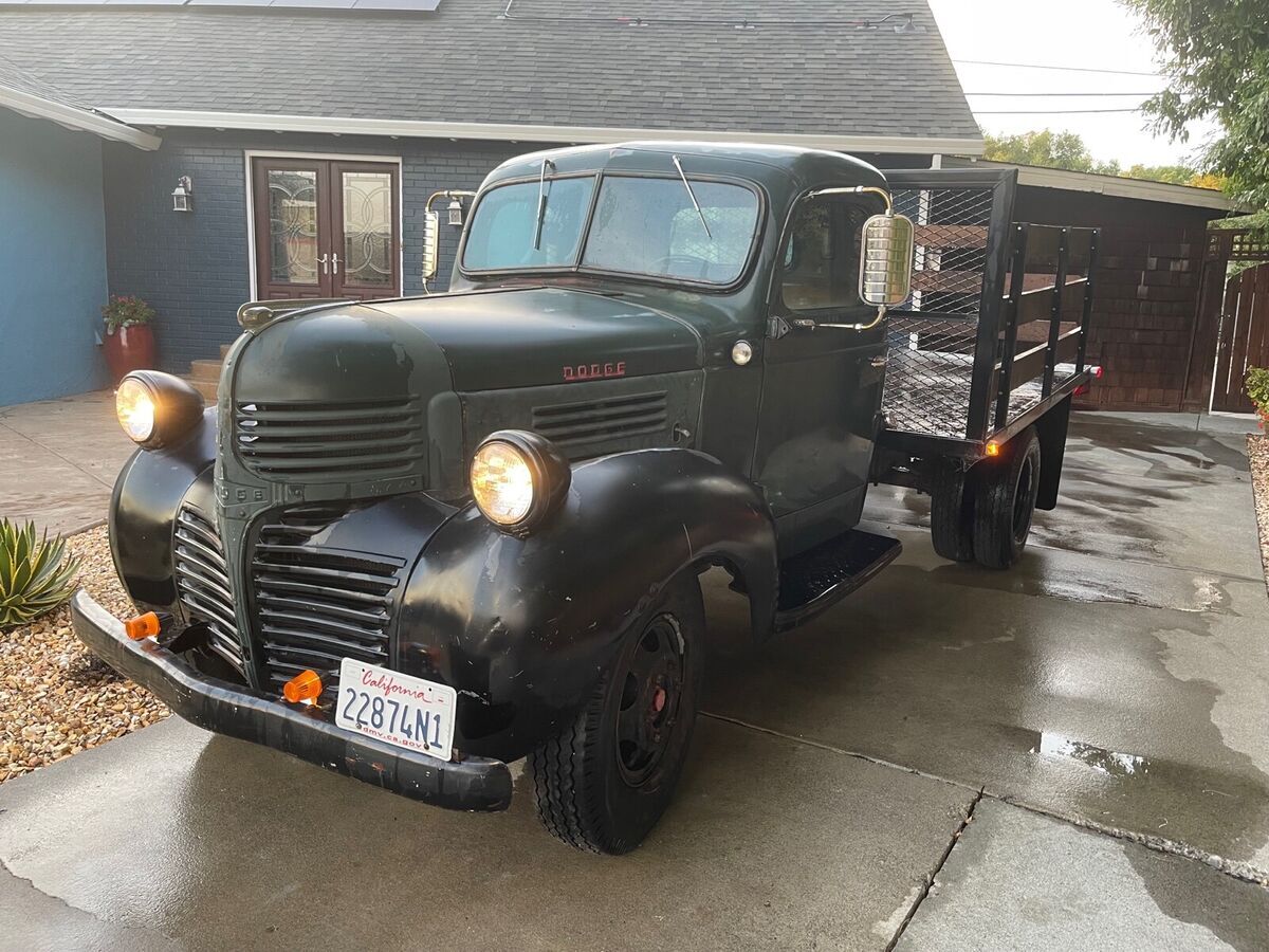 1947 Dodge Stake WD21 Stakebed 1 1/2 ton Dually 4 Speed - photo 3