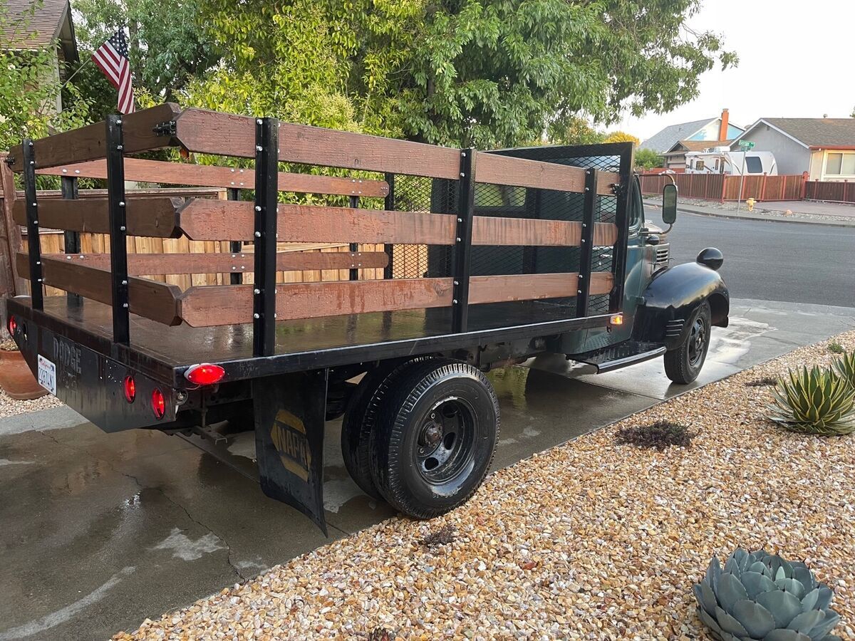 1947 Dodge Stake WD21 Stakebed 1 1/2 ton Dually 4 Speed - photo 5