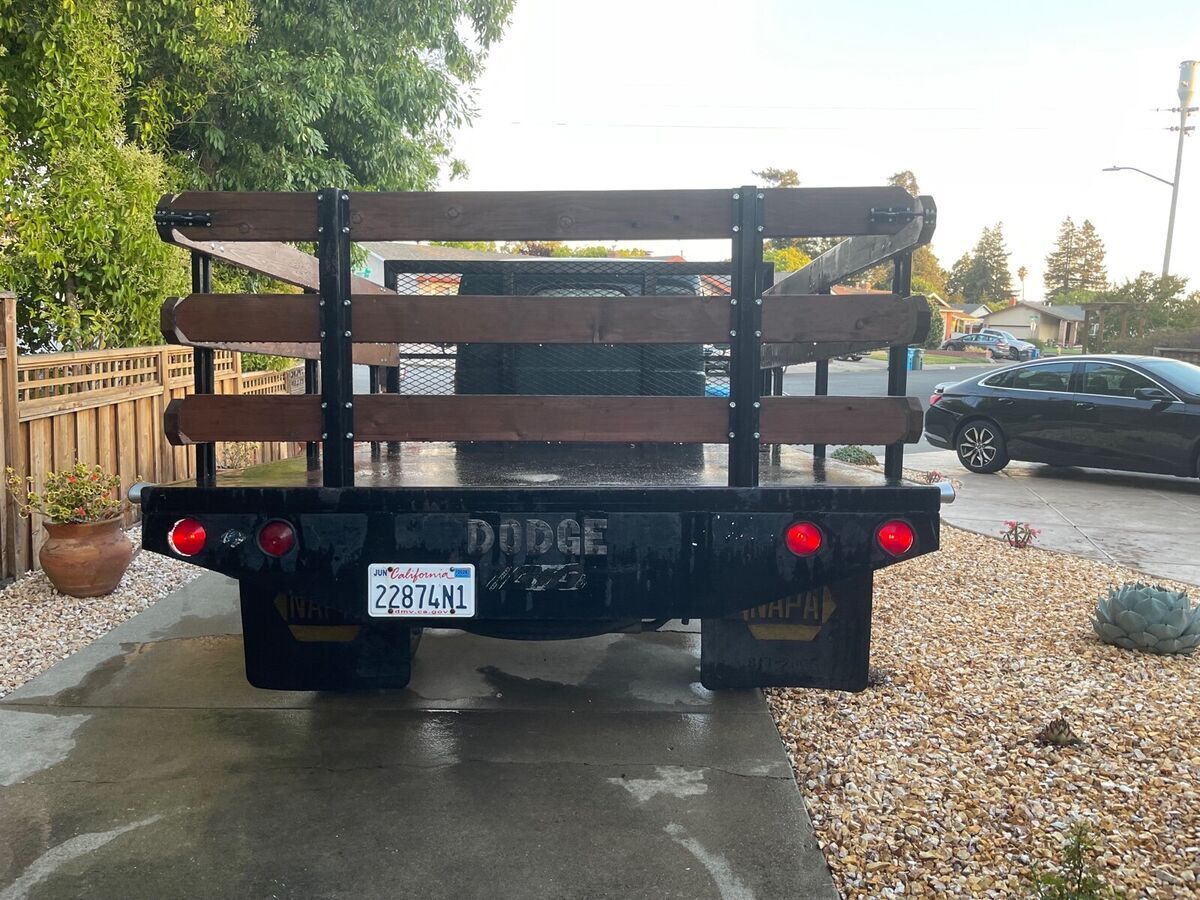 1947 Dodge Stake WD21 Stakebed 1 1/2 ton Dually 4 Speed - photo 6