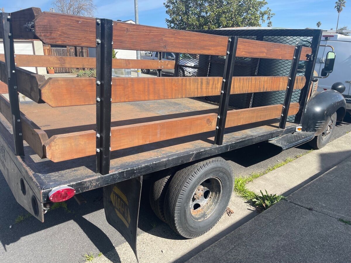1947 Dodge Stake WD21 Stakebed 1 1/2 ton Dually 4 Speed - photo 9