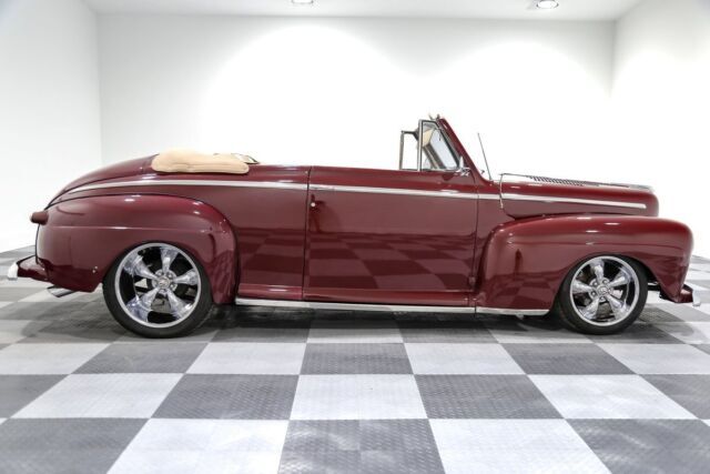 1947 Ford Convertible - photo 12