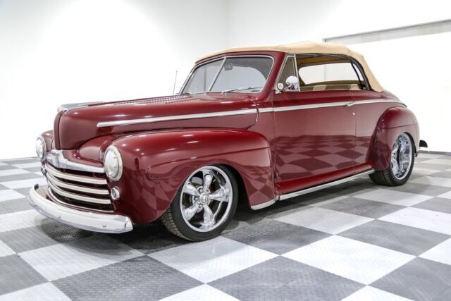 1947 Ford Convertible - photo 5