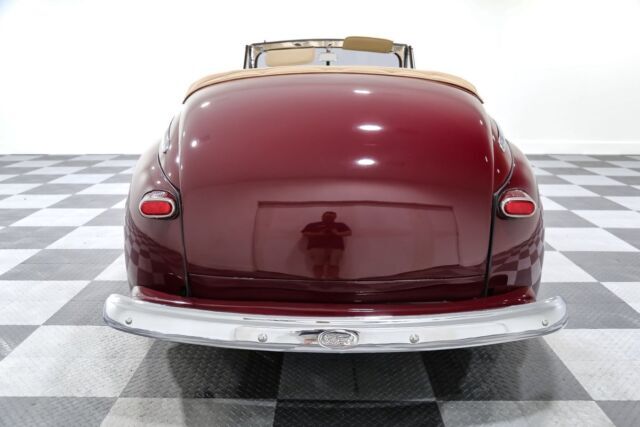 1947 Ford Convertible - photo 9