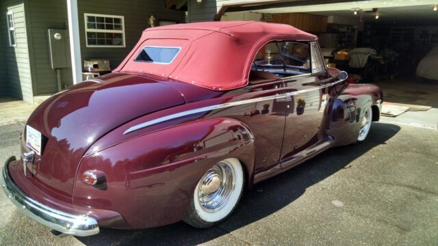 1947 Ford Convertible - photo 5