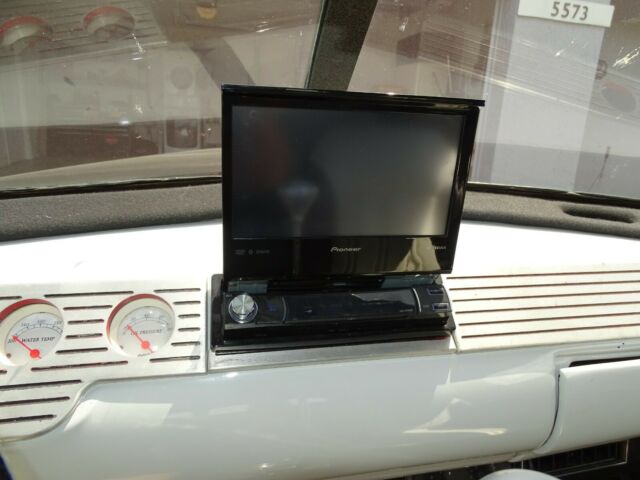1947 Ford Deluxe - photo 12