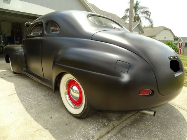 1947 Ford Deluxe - photo 4