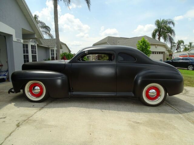 1947 Ford Deluxe - photo 5