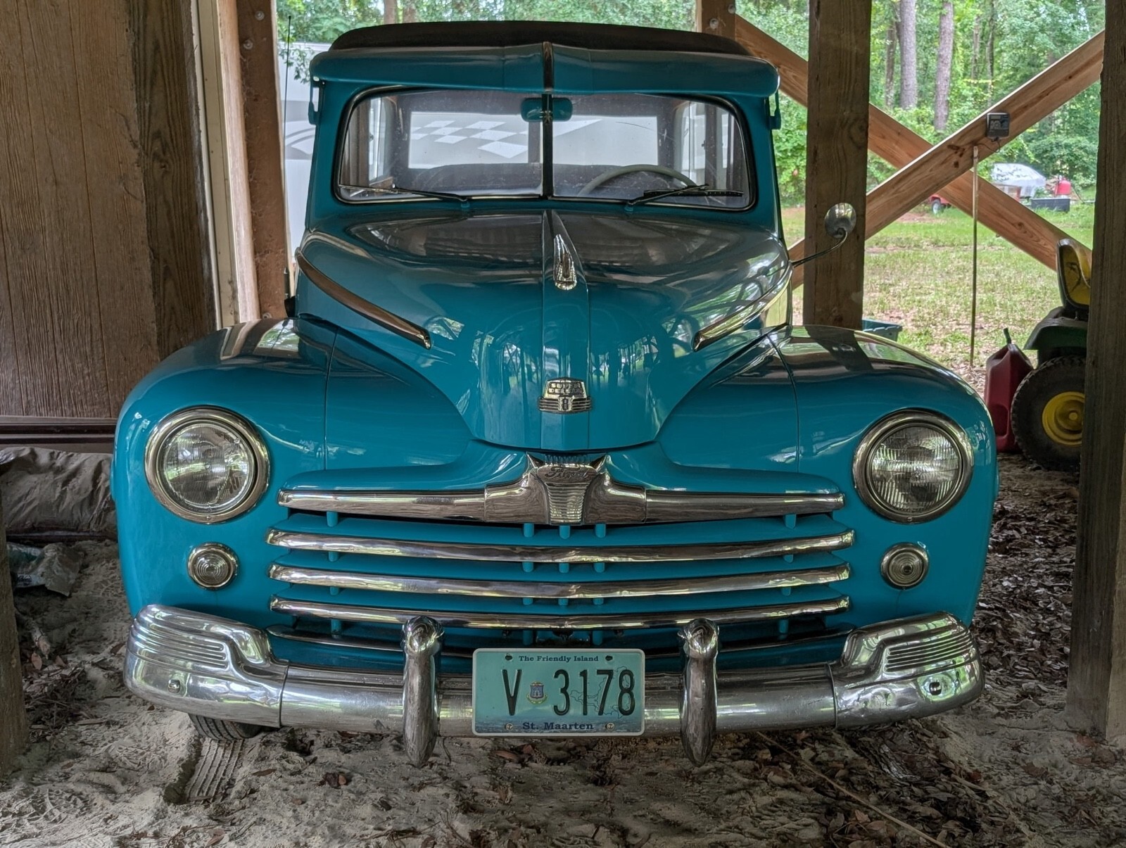 1947 Ford Custom Deluxe Super Deluxe Woody - photo 6