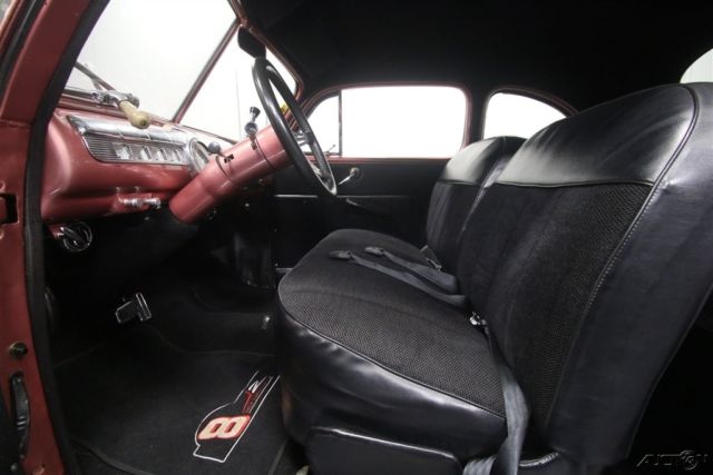 1947 Ford Deluxe Sedan - photo 5