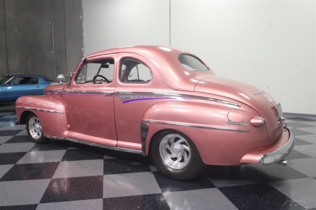1947 Ford Deluxe Sedan - photo 9