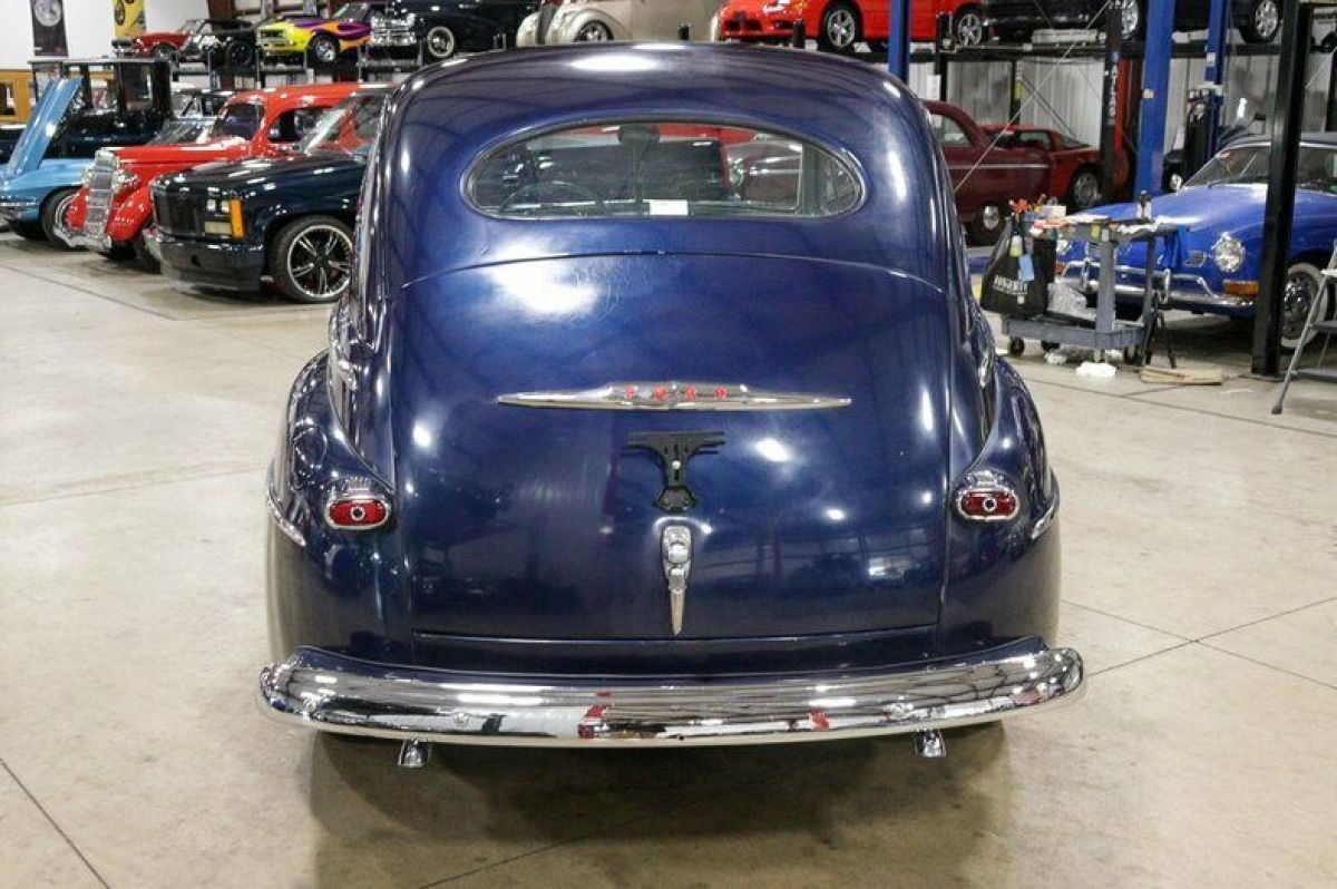 1947 Ford Deluxe Tudor - photo 4