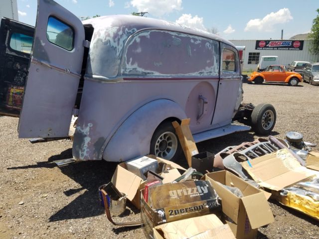 1947 Ford panel wagon - photo 13