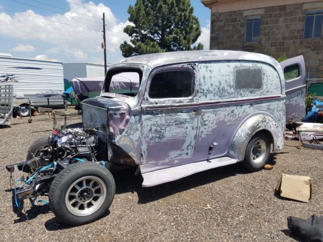 1947 FORD PANEL WAGON SUPER SOLID AND COMPLETE PROJECT NO RUST ANYWHERE 1947 Ford panel wagon