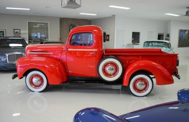 1947 Ford Pick-Up Half Ton 114"WB Beautiful Restoration - photo 6