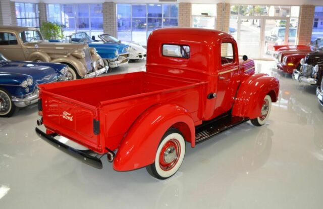 1947 Ford Pick-Up Half Ton 114"WB Beautiful Restoration - photo 9
