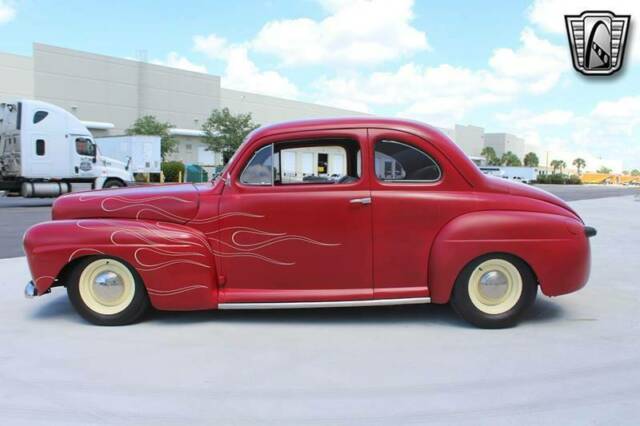 1947 Ford Super Deluxe - photo 2