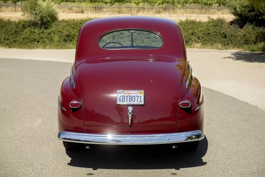 1947 Ford Super Deluxe Super Deluxe Coupe - photo 4