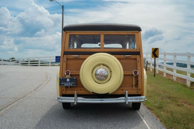 1947 Ford Super Deluxe " Woody" Station Wagon - photo 3