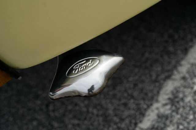 1947 Ford Super Deluxe " Woody" Station Wagon - photo 7