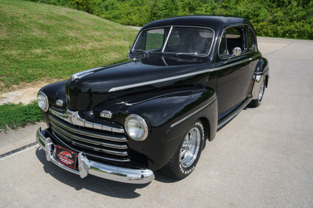 1947 Ford Super Deluxe Coupe - photo 2