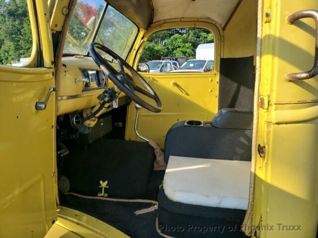 1947 GMC FBC COE truck - photo 9