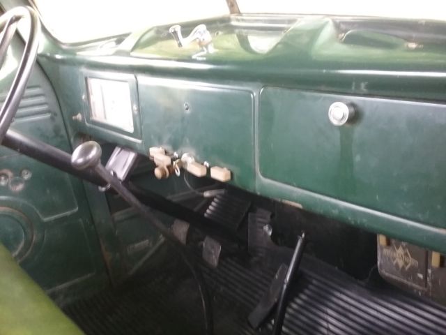 1947 International Harvester KB3 DRW one ton truck - photo 12