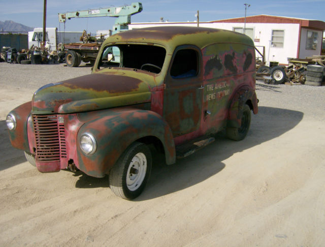 1947 international panel truck roller no motor no trans comes with a ford 9 in 1947 International Harvester panel truck