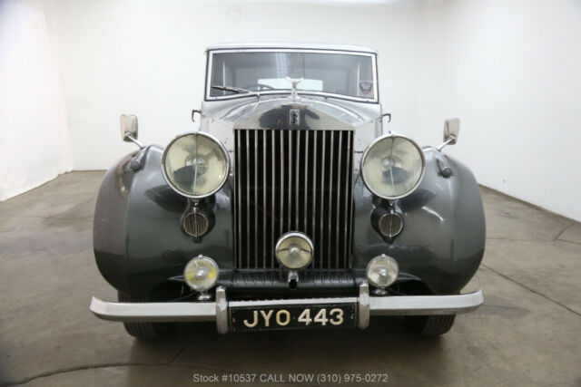 1947 Rolls-Royce Silver Wraith Limousine Right Hand Drive - photo 2