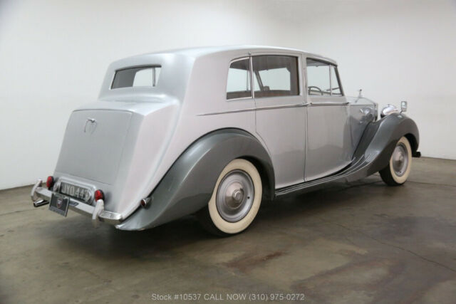 1947 Rolls-Royce Silver Wraith Limousine Right Hand Drive - photo 4