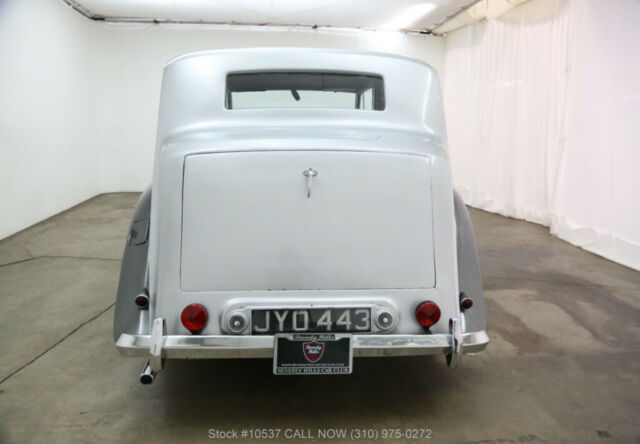 1947 Rolls-Royce Silver Wraith Limousine Right Hand Drive - photo 5