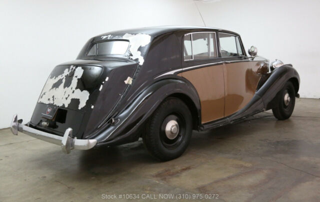 1947 Rolls-Royce Silver Wraith Limousine - photo 4