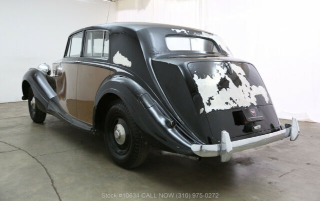 1947 Rolls-Royce Silver Wraith Limousine - photo 6