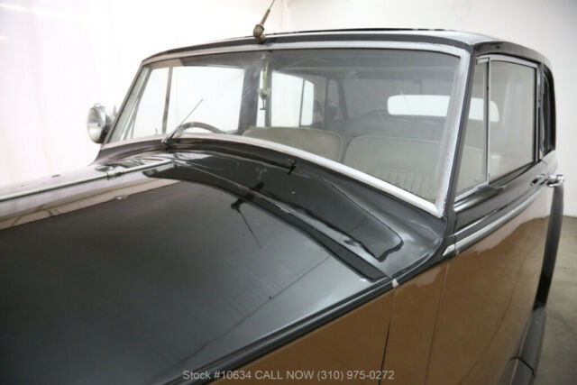 1947 Rolls-Royce Silver Wraith Limousine - photo 8
