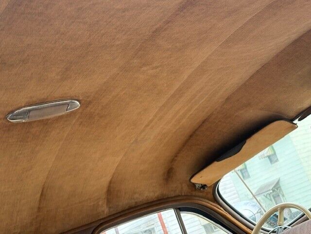1947 Oldsmobile Custom Cruiser - photo 3