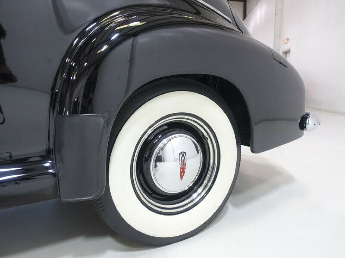 1947 Oldsmobile Series 66 Special Series 66 Club Sedan - photo 13