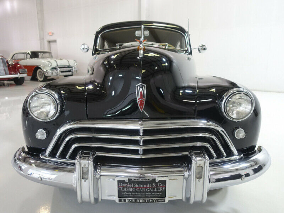 1947 Oldsmobile Series 66 Special Series 66 Club Sedan - photo 2