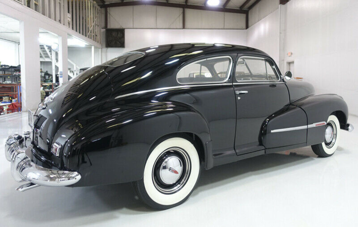 1947 Oldsmobile Series 66 Special Series 66 Club Sedan - photo 4