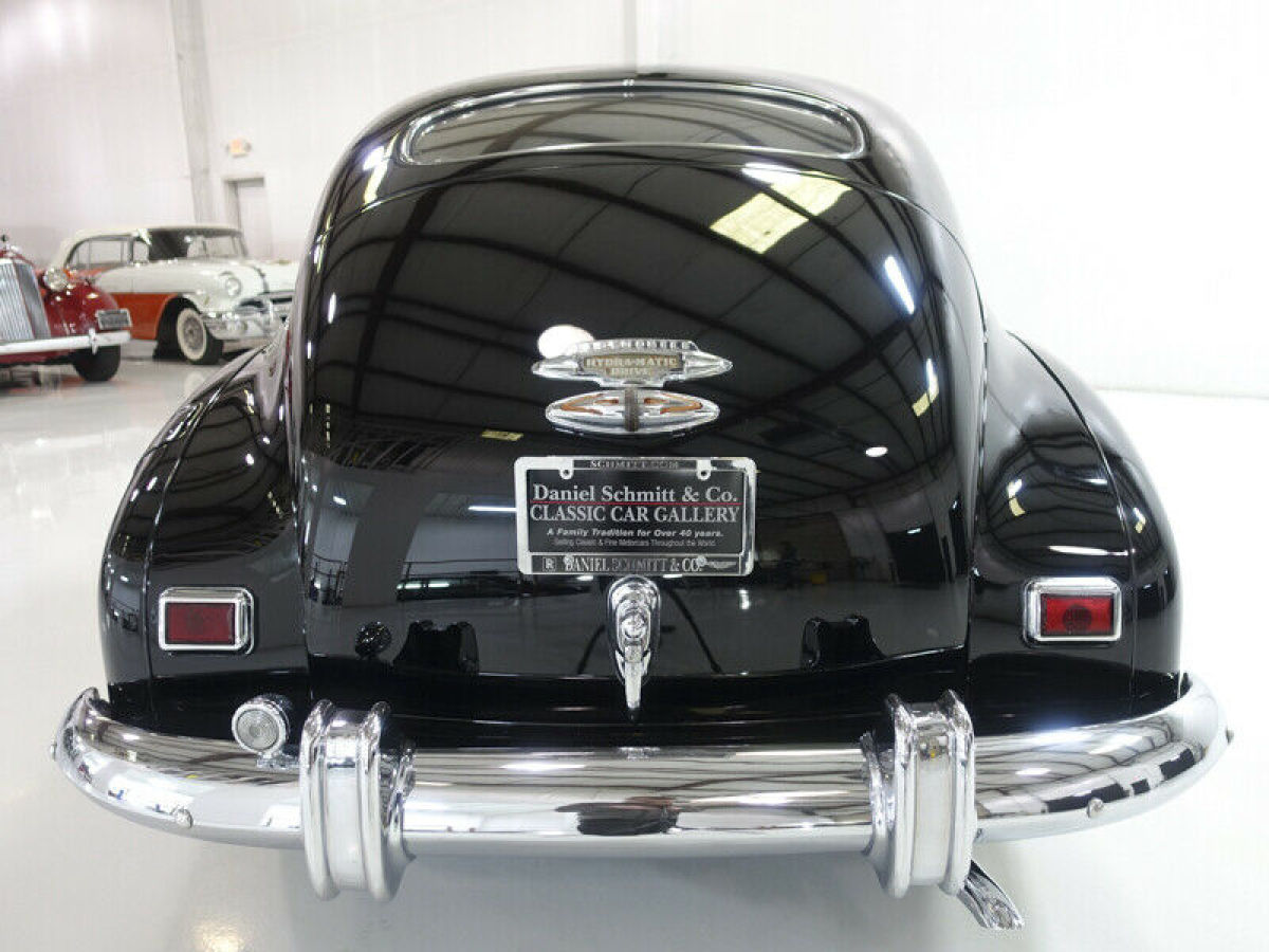 1947 Oldsmobile Series 66 Special Series 66 Club Sedan - photo 5